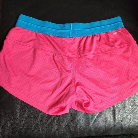 💕Nike Dri-fit Medium pink and blue shorts. Elastic waistband with faux tie. - Picture 3 of 5